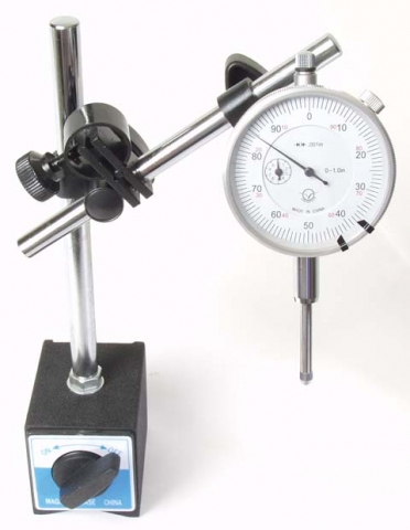 DTI Gauge and magnetic base